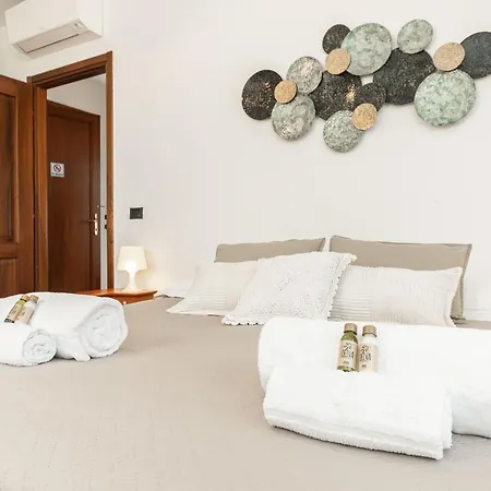 Dependance La Terrazza With Stunning Seaview