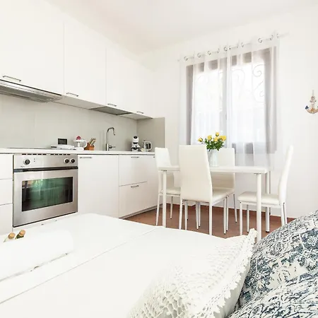 Dependance La Terrazza With Stunning Seaview *