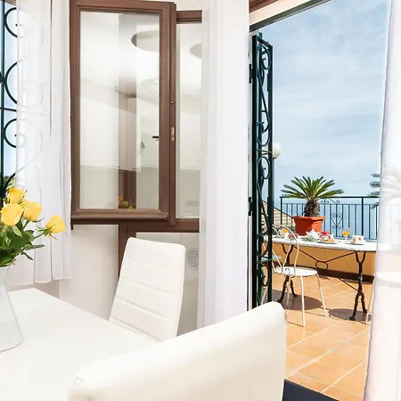 Dependance La Terrazza With Stunning Seaview Apartment *
